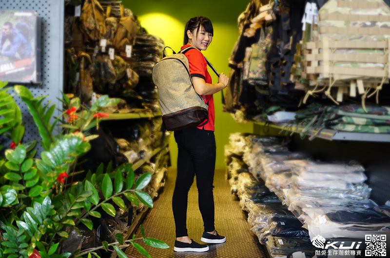 【草原棕 Savana】Helinox T.E.R.G. Daypack 背包