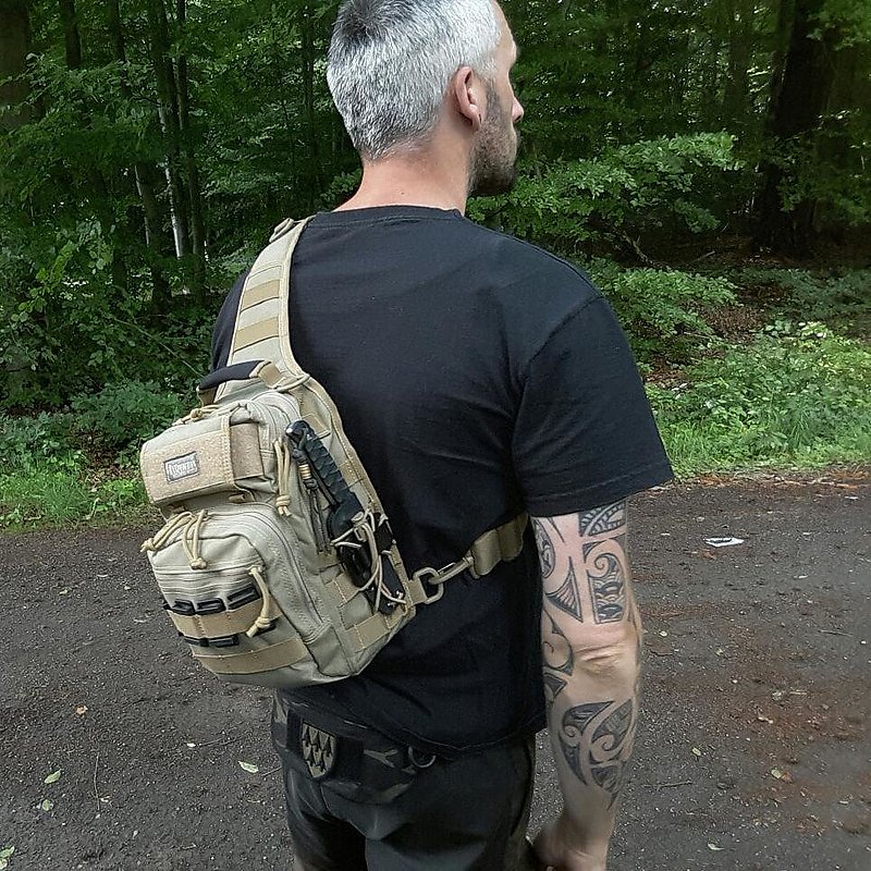 MAXPEDITION 黑色Lunada Gearslinger夜行者胸掛斜背包 工具包 側背包