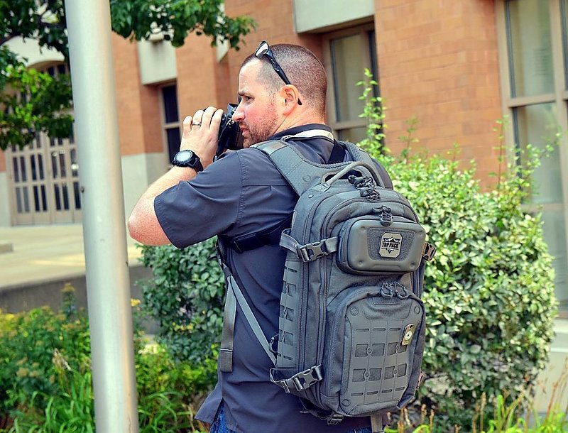 MAXPEDITION AGR 灰色 Riftcore™ CCW 進化者戰術雙肩背包 23L