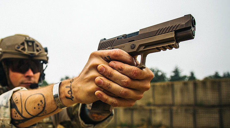 VFC 沙色 SIG SAUER M17 p320 GBB 瓦斯手槍